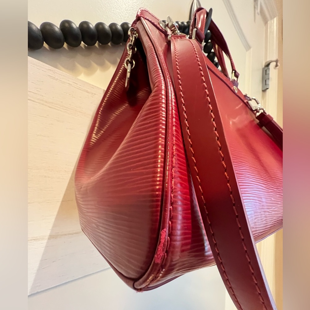Louis Vuitton EPI Leather Brea MM Rubis Shoulder Purse Tote Bag Two Way LV Red - Picture 10 of 16